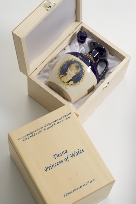 Diana Whisky Boxes